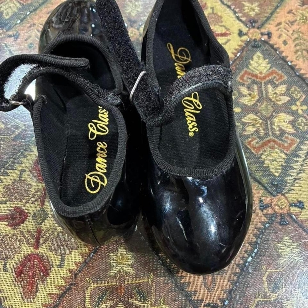 Dance Class Black and gold TAP dance shoe girl size 10.5.